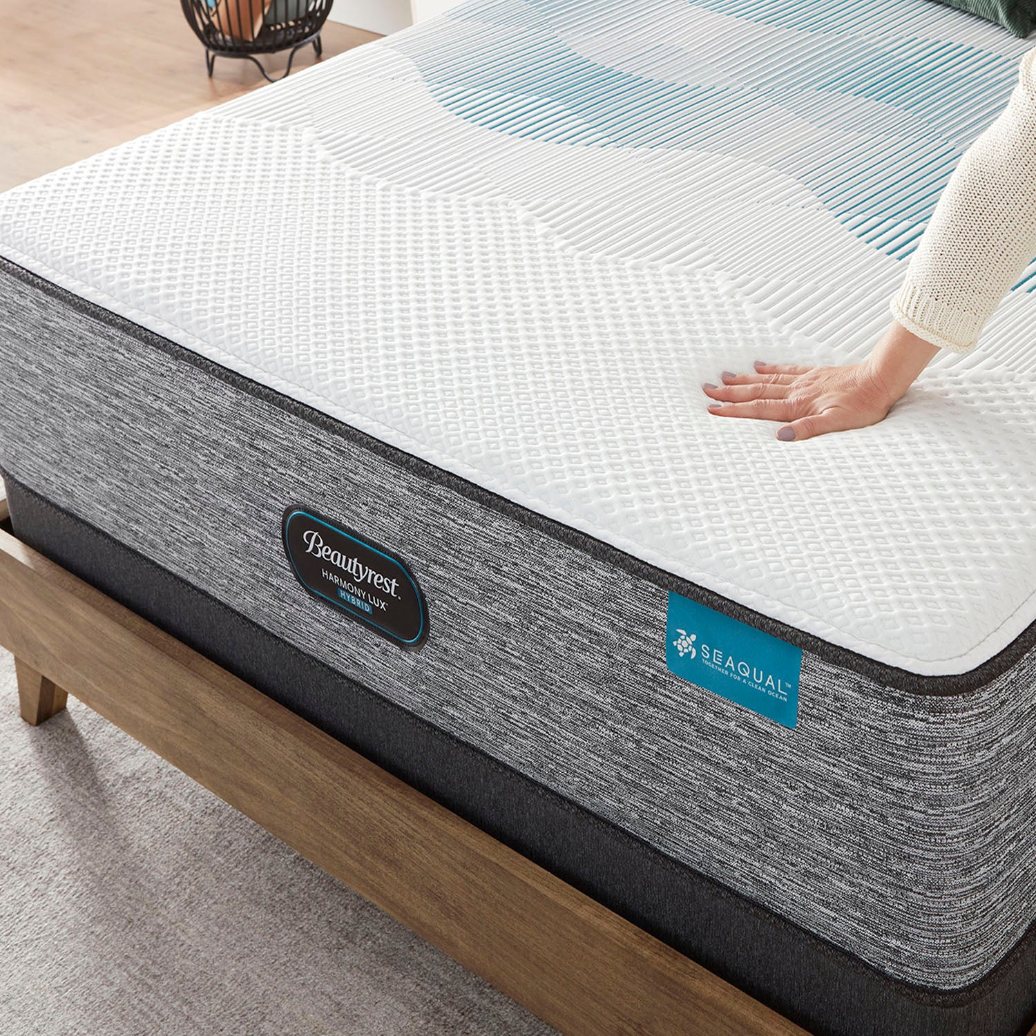 13.5" Beautyrest Harmony Lux Empress Hybrid Plush