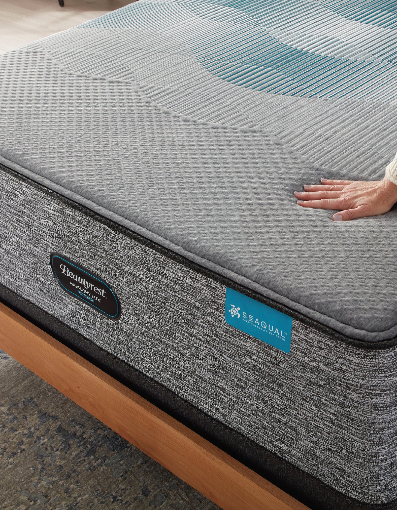 14.5" Beautyrest Harmony Lux Trilliant Hybrid Medium